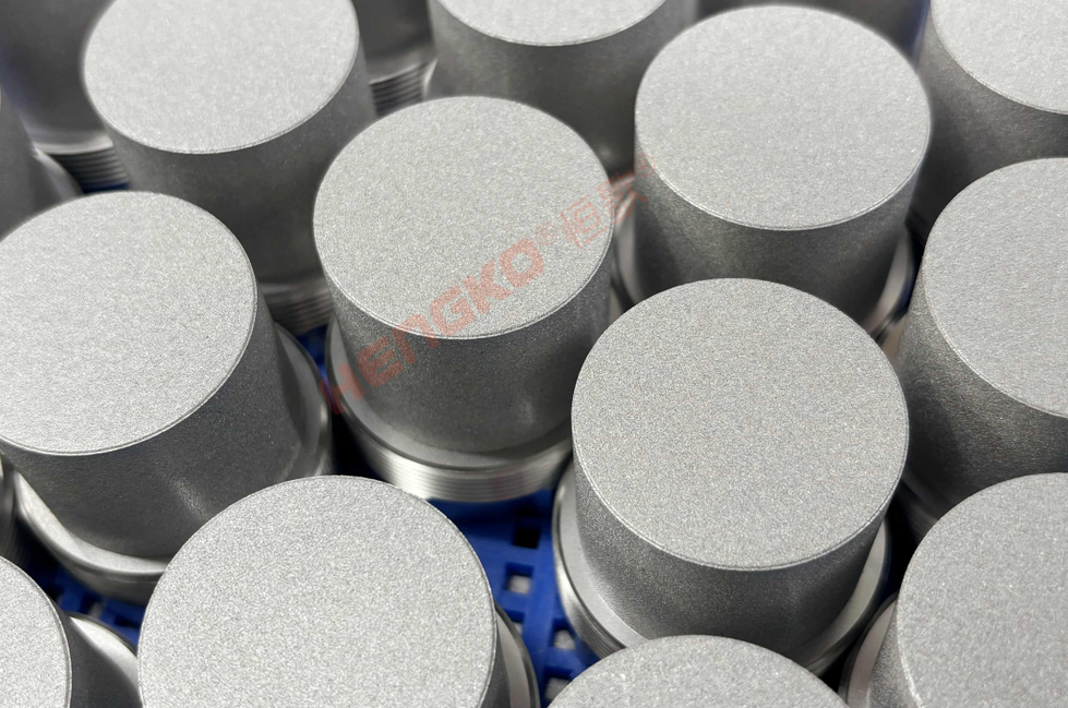 專業(yè)制造不銹鋼燒結(jié)濾芯，滿足多元工業(yè)過(guò)濾需求！