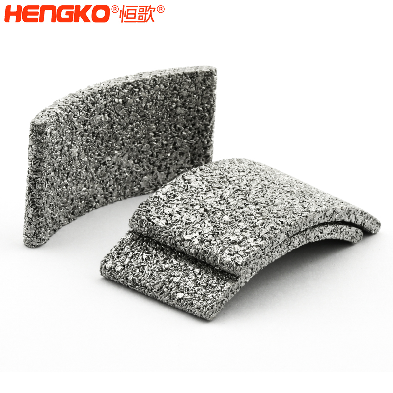 廠家定制316L不銹鋼高效濾芯防塵防水過(guò)濾效率高,用于食品飲料廠不銹鋼燒結(jié)濾片 Featured Image