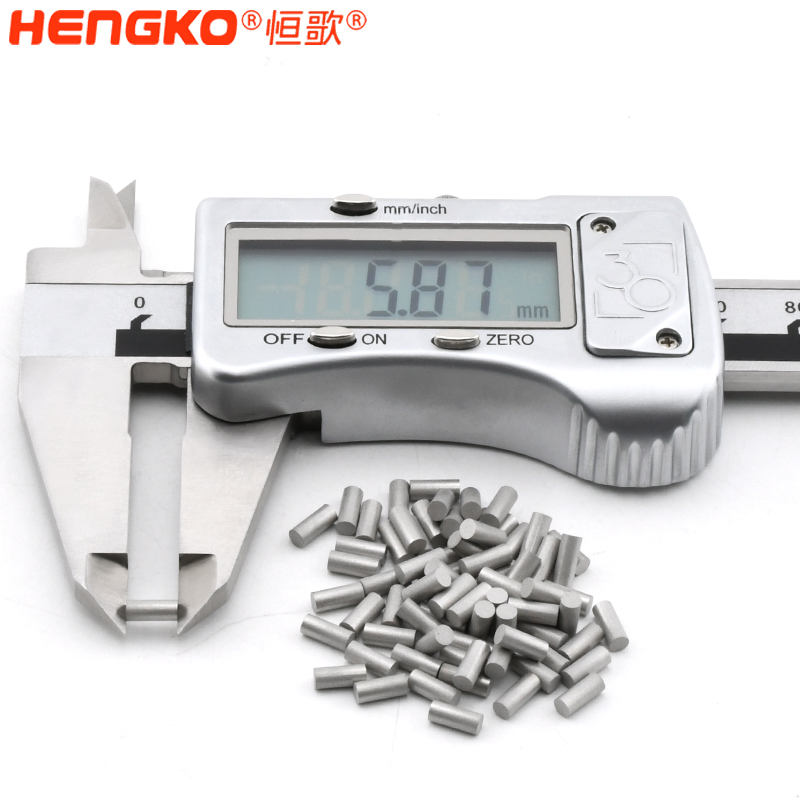 定制超細小6mm長高精密不銹鋼燒結(jié)濾芯 _燒結(jié)316l不銹鋼濾片濾柱 Featured Image