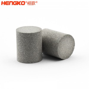 廠家生產(chǎn)多尺寸不銹鋼粉末燒結(jié)濾筒，堅(jiān)固耐用壽命長用于流量控制和均布